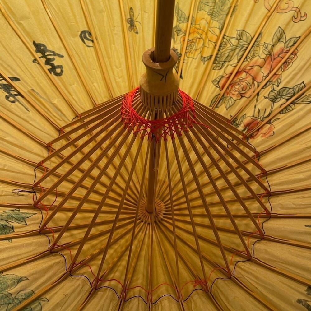 Vintage Asian decorative handpainted  paper umbrella - Picture 10 of 12